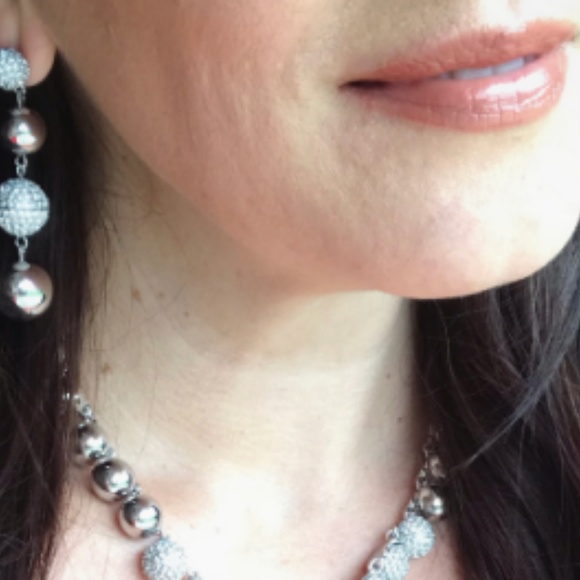 Soirée Statement Earrings - Picture 2 of 4